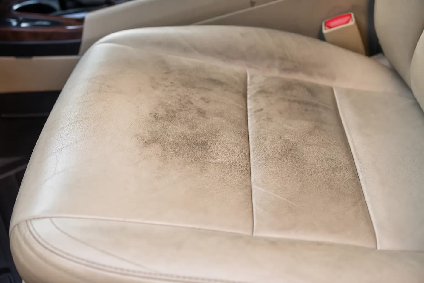 What determines the cost of cleaning car seats?