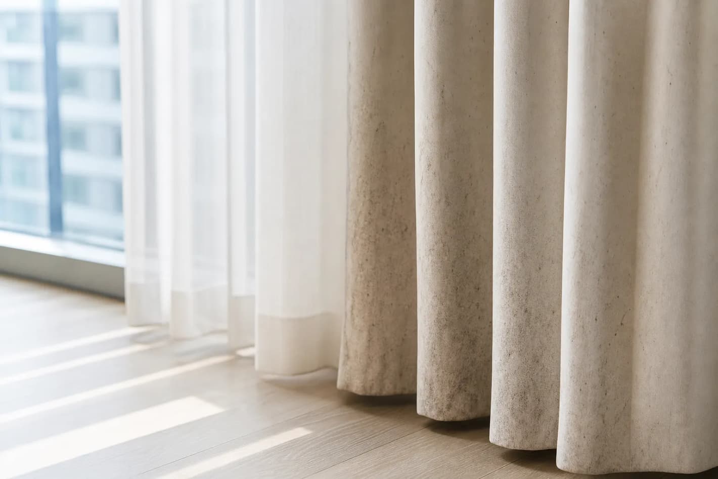 What Affects the Price of Condo Curtain Cleaning?